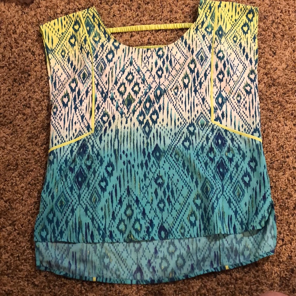 Neon American Eagle top! Size Medium.